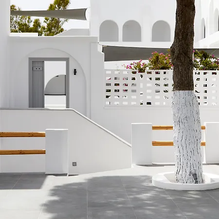 Kalisti & Fira (Santorini)